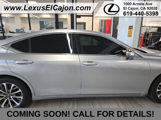 Used 2022 Lexus ES 300h w/ Accessory Package FWD image 7