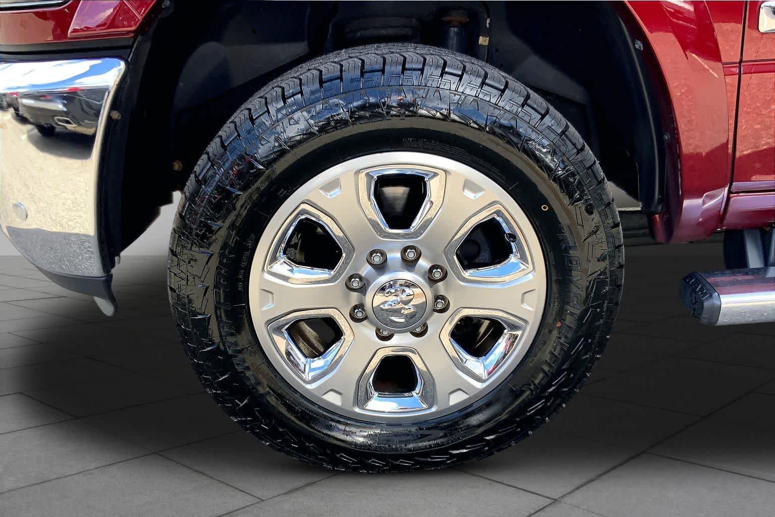 Used 2018 RAM 2500 Laramie image 11