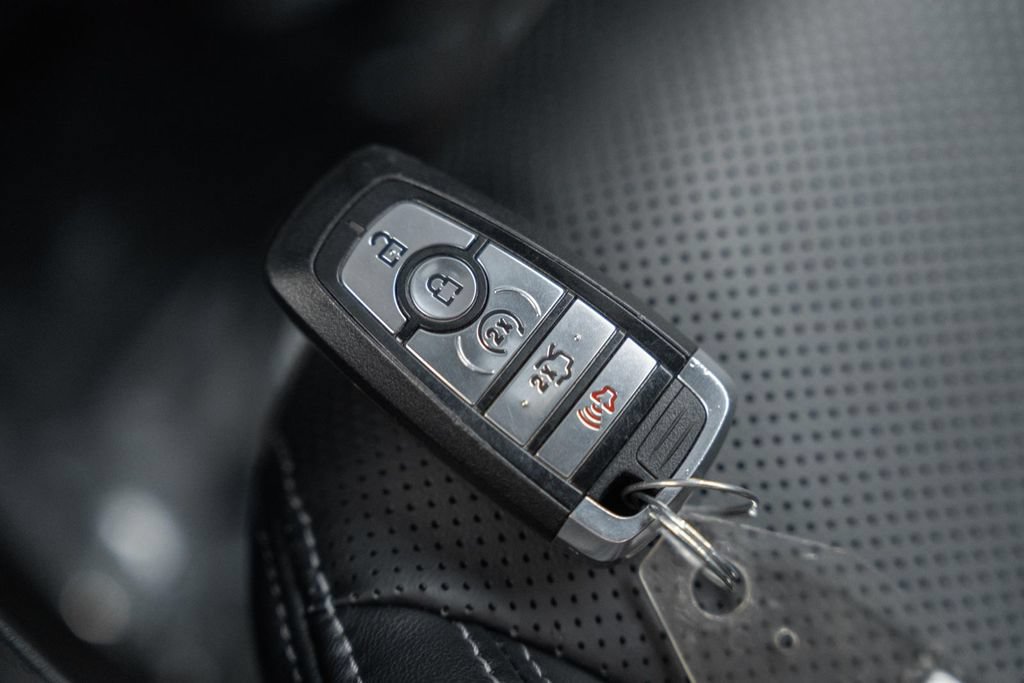 Used 2025 Ford Mustang Premium RWD image 33