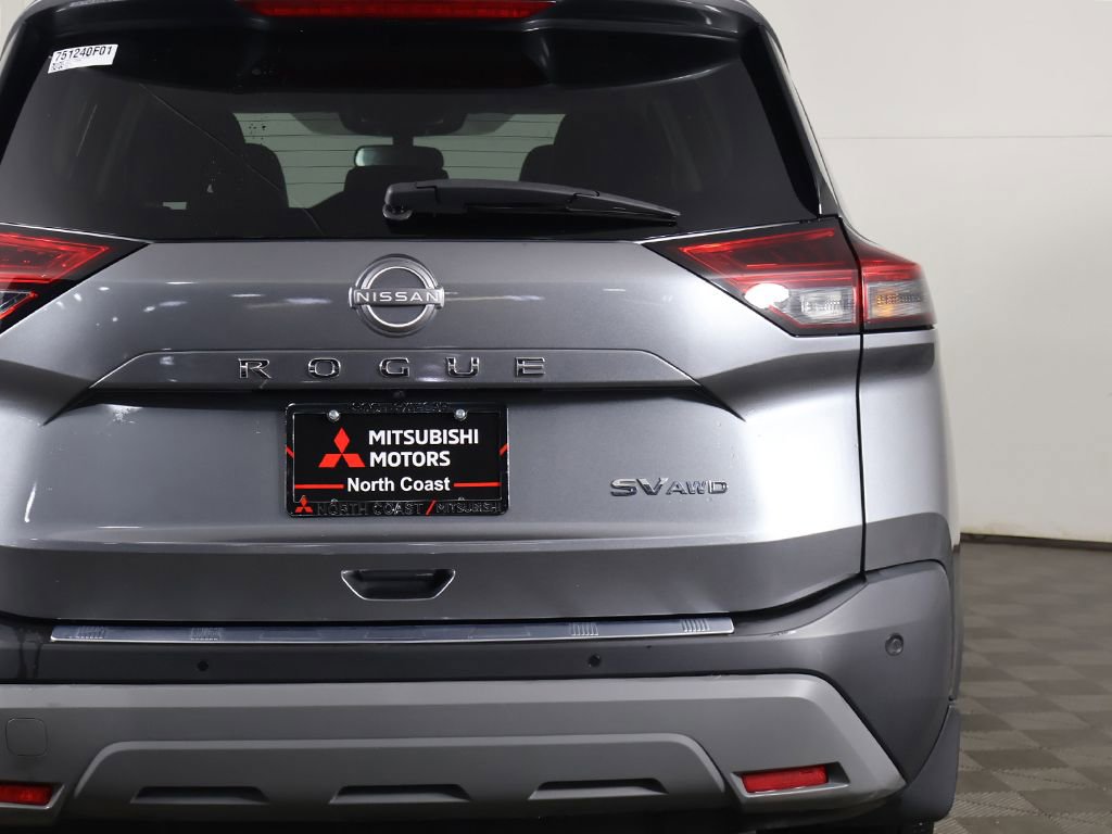 Used 2023 Nissan Rogue SV w/ SV Premium Package image 15