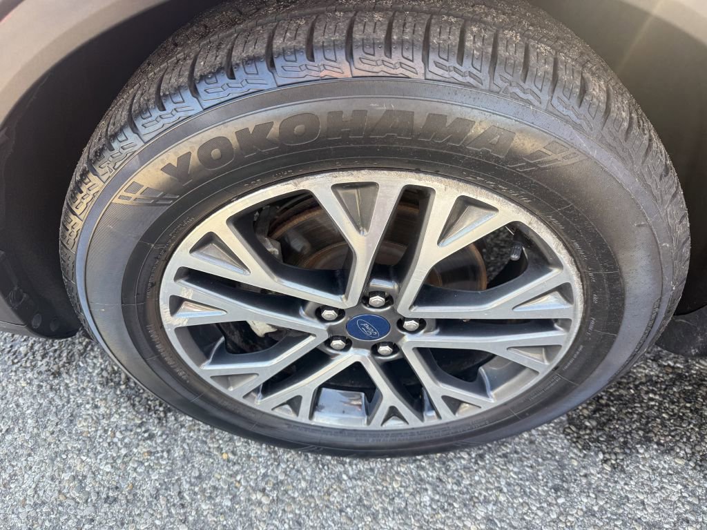 Used 2020 Ford Escape SEL image 23