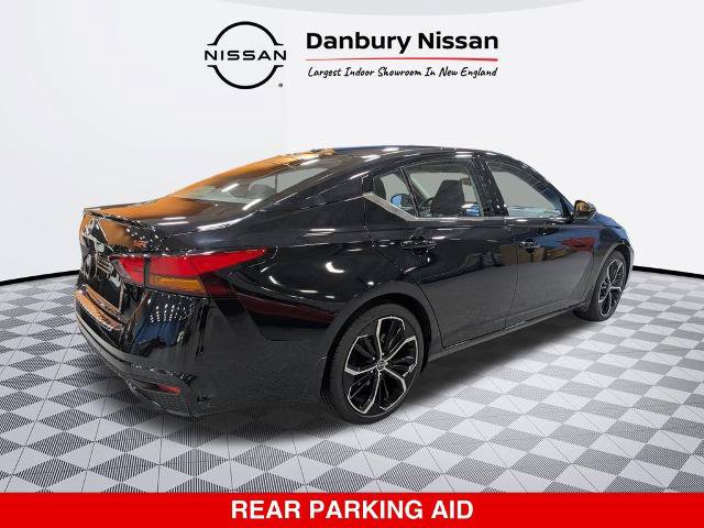 Certified 2023 Nissan Altima 2.5 SR w/ SR Premium Package FWD image 4