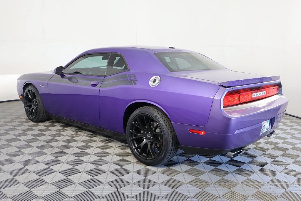 Used 2013 Dodge Challenger R/T RWD image 6