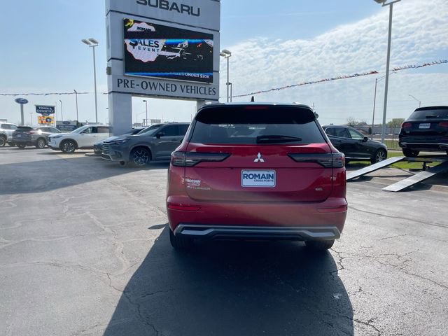 Used 2025 Mitsubishi Outlander SEL image 4