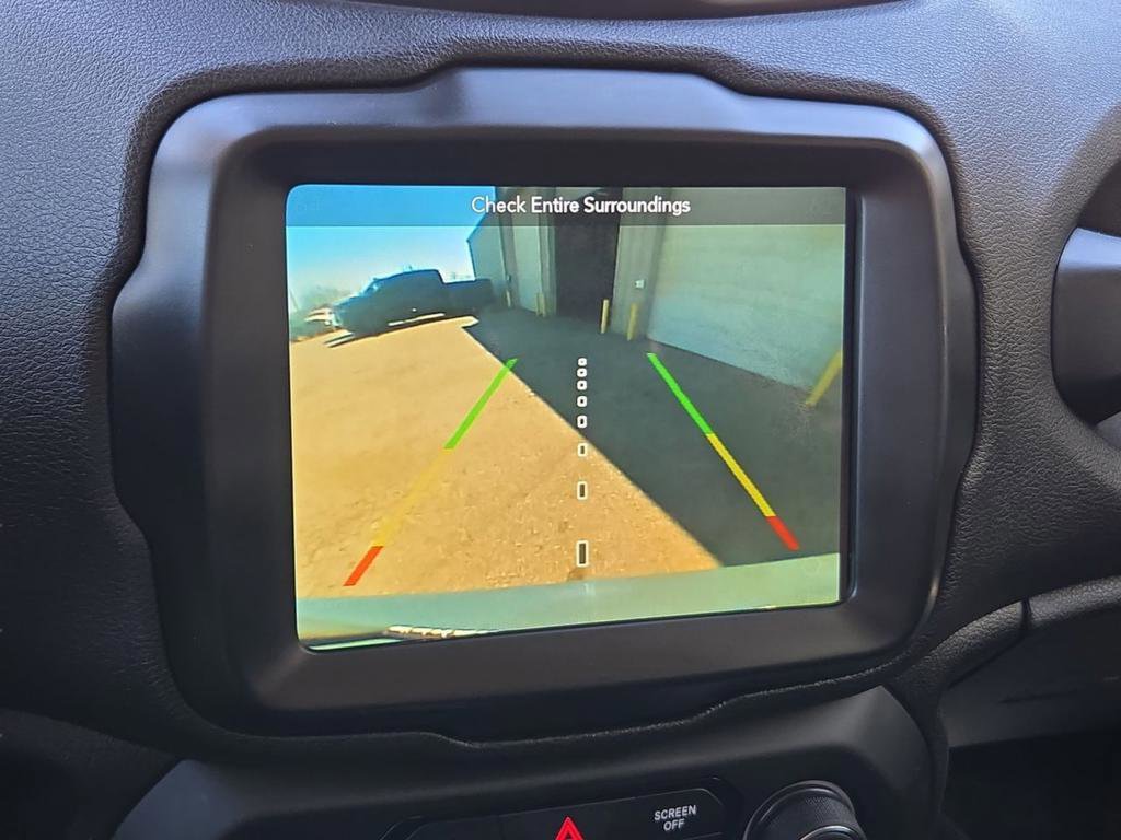 Used 2018 Jeep Renegade Altitude w/ UConnect 8.4 Nav Group image 34