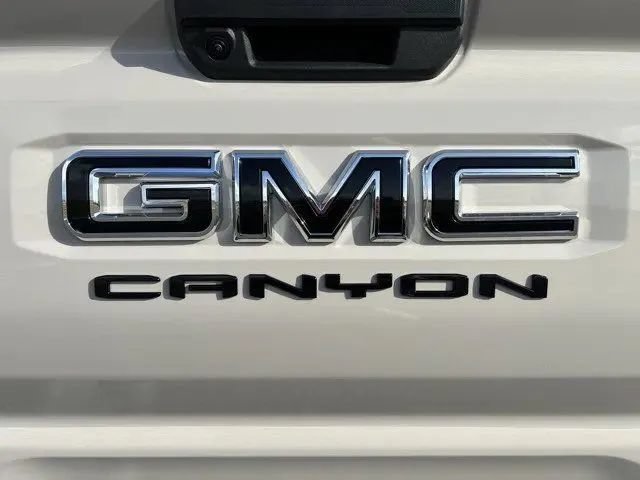 New 2026 GMC Canyon Elevation w/ LPO, Black Badging Package RWD image 9