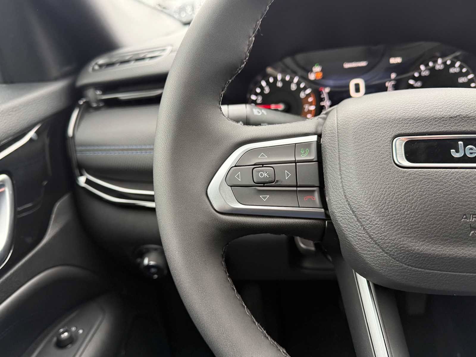 New 2026 Jeep Compass Latitude AWD/4WD image 9