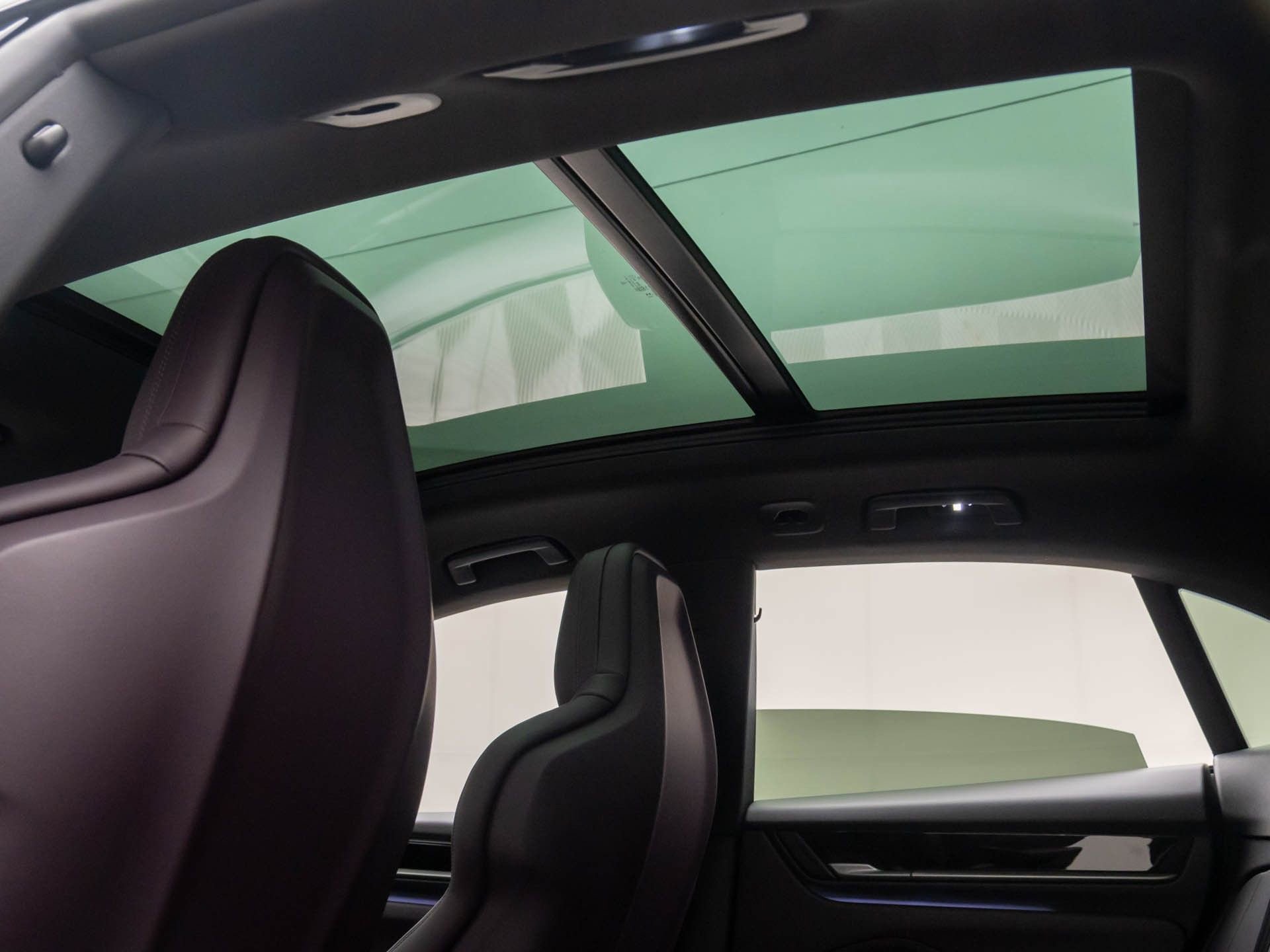 New 2025 Porsche Macan 4S Electric image 19