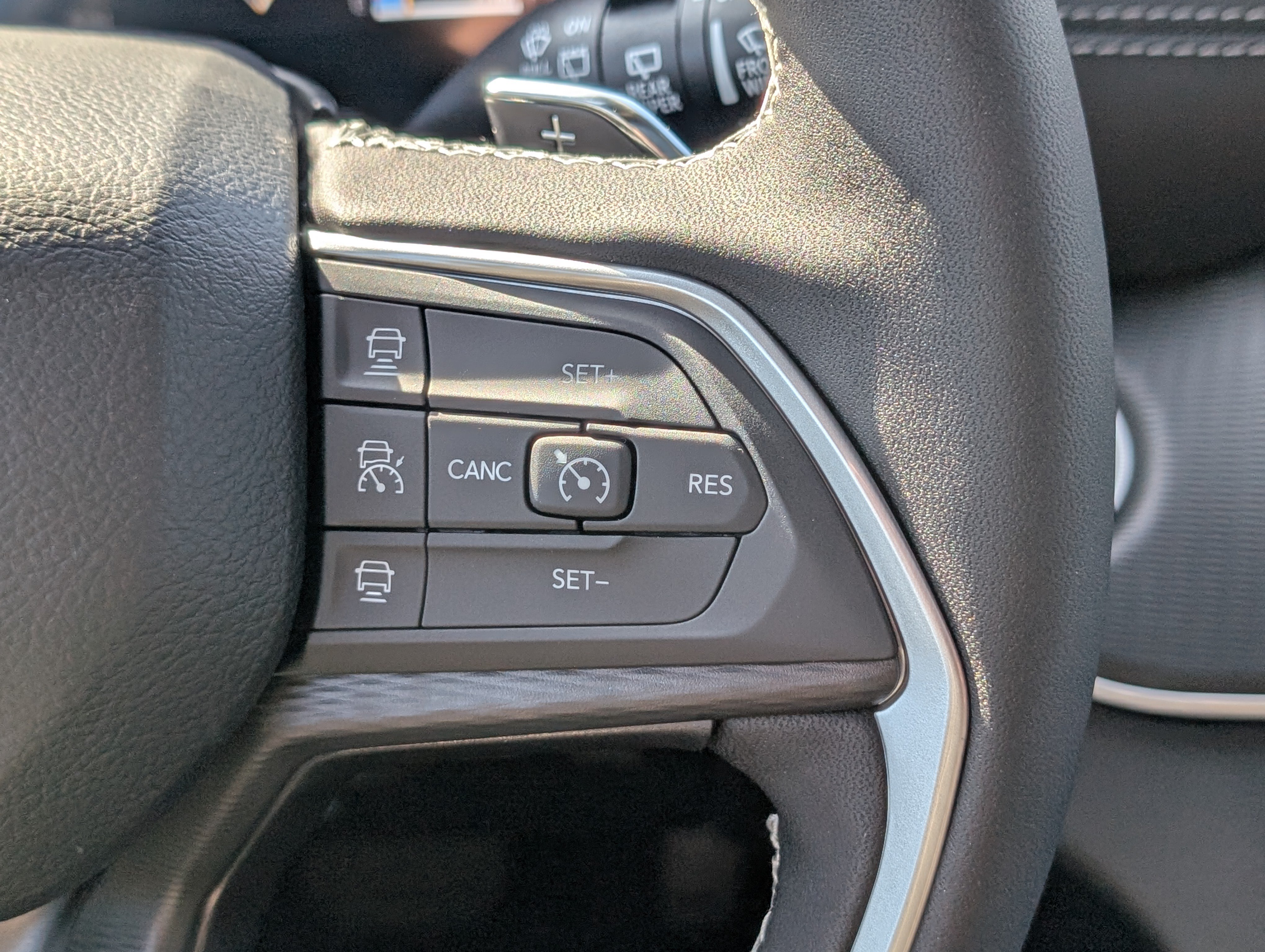 New 2025 Jeep Grand Cherokee Altitude AWD/4WD image 22