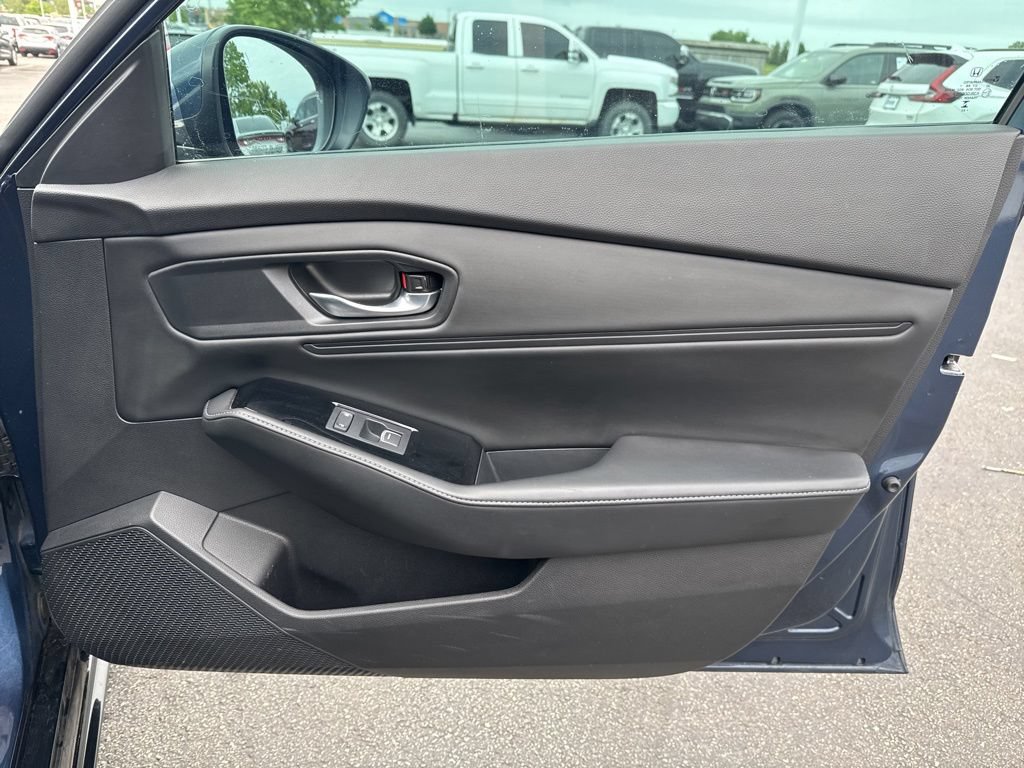 Used 2023 Honda Accord Touring image 38