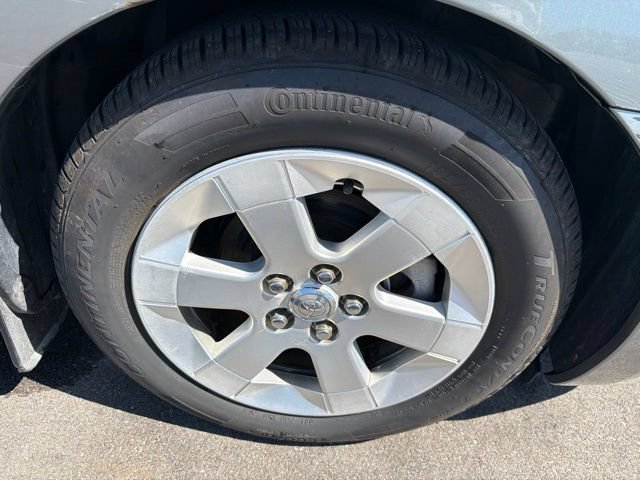 Used 2005 Toyota Prius w/ Pkg 4 FWD image 4