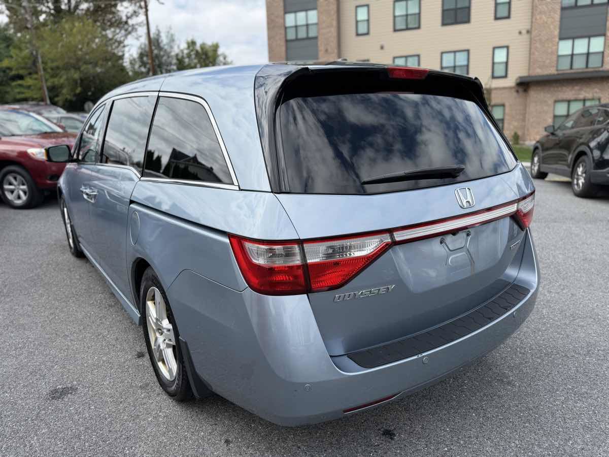 Used 2011 Honda Odyssey Touring image 5