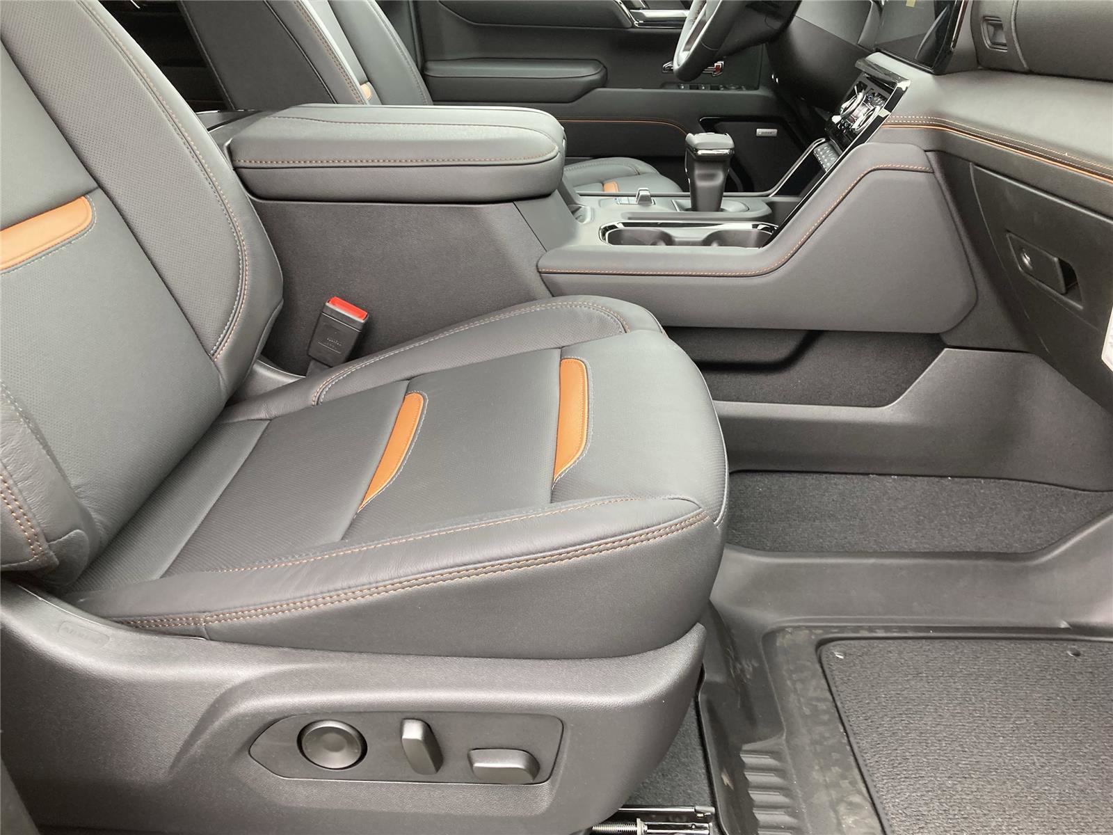 New 2026 GMC Sierra 1500 AT4 w/ AT4 Premium Package image 17