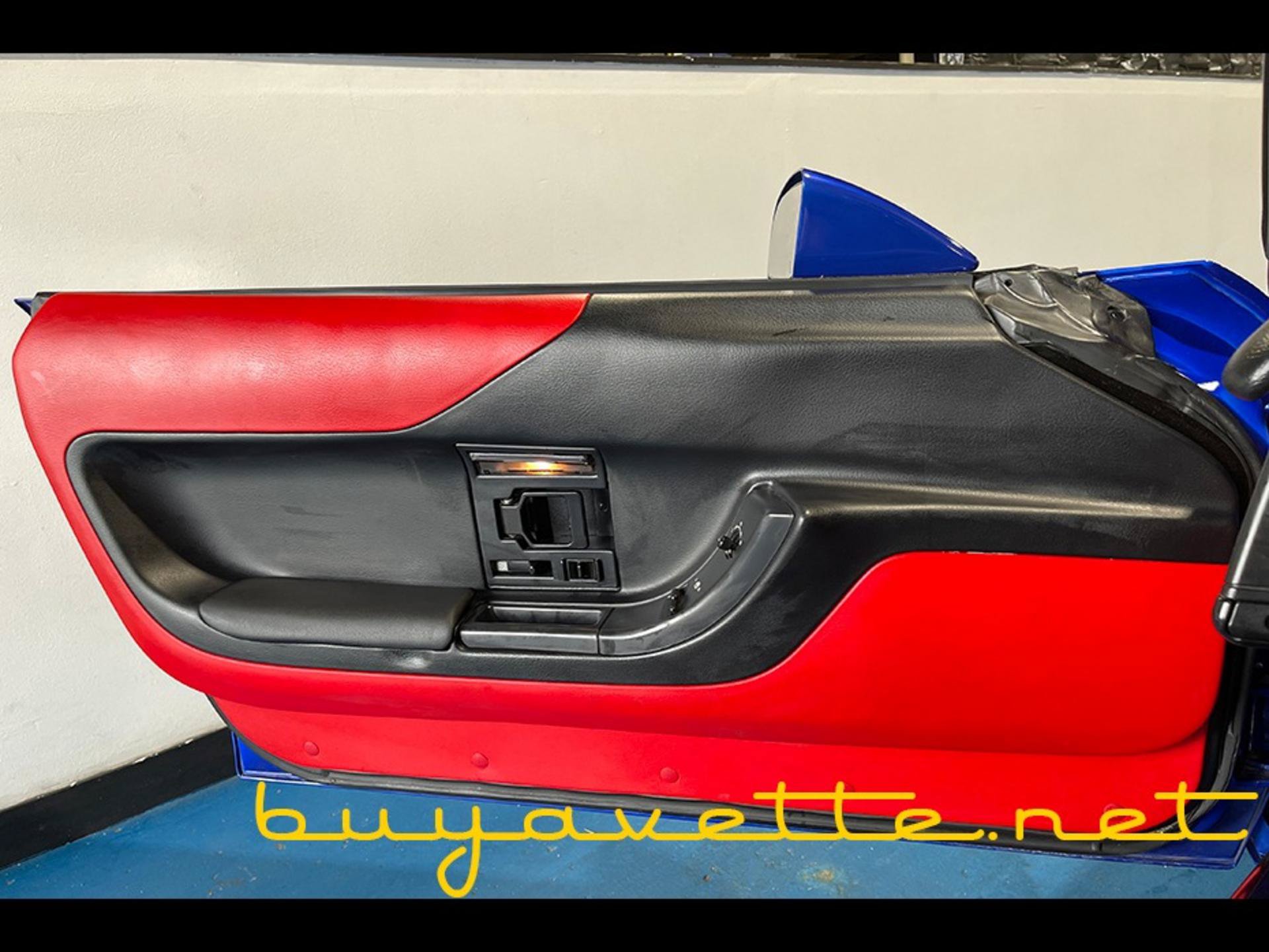 Used 1996 Chevrolet Corvette Coupe RWD image 19