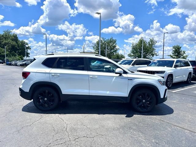 Used 2022 Volkswagen Taos SE AWD/4WD image 16