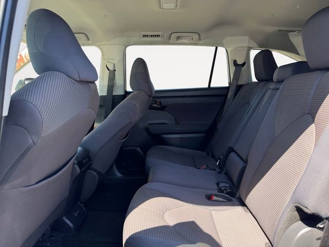 Certified 2024 Toyota Highlander LE AWD/4WD image 11