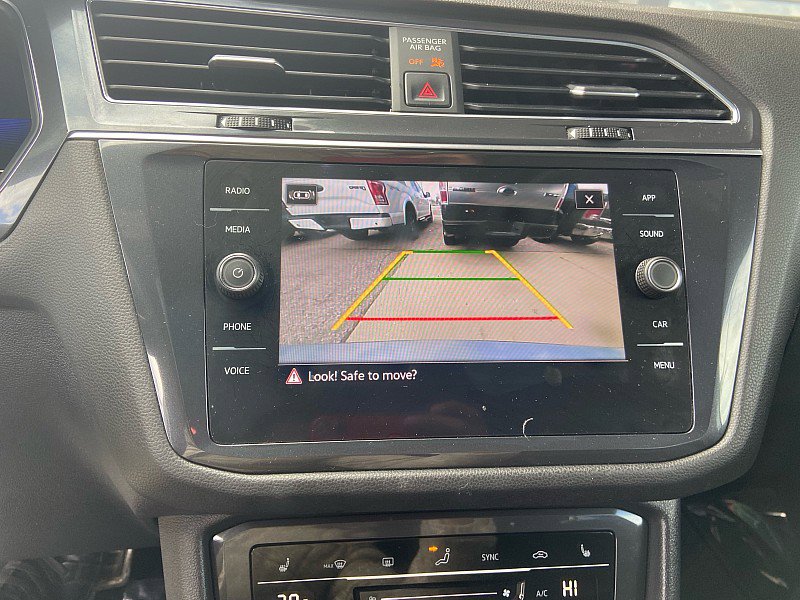 Used 2022 Volkswagen Tiguan SE R-Line image 20
