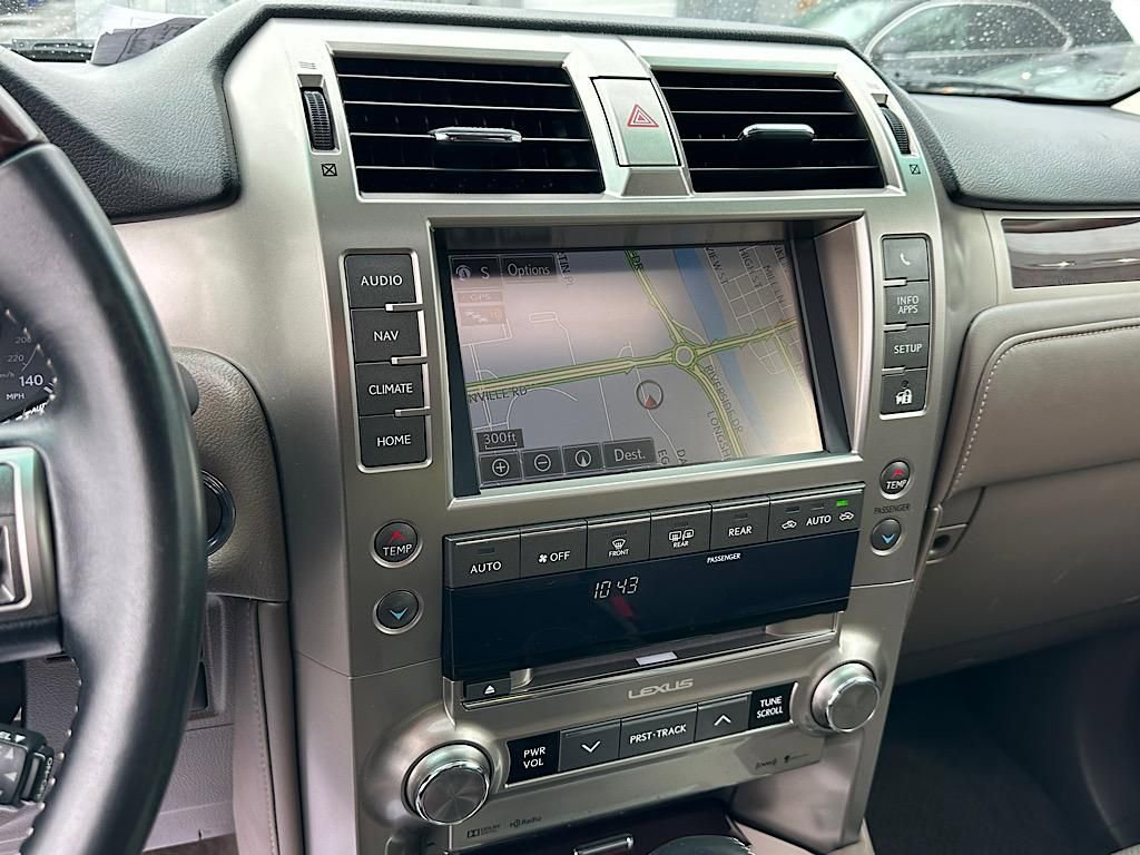 Used 2019 Lexus GX 460 image 33