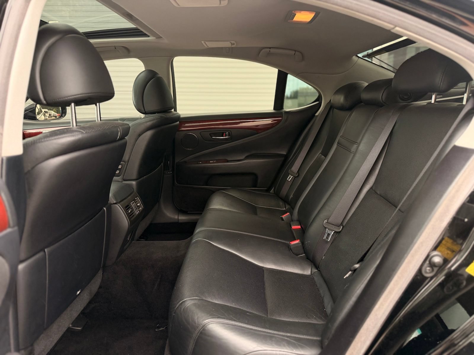 Used 2012 Lexus LS 460 AWD w/ Comfort Pkg image 20