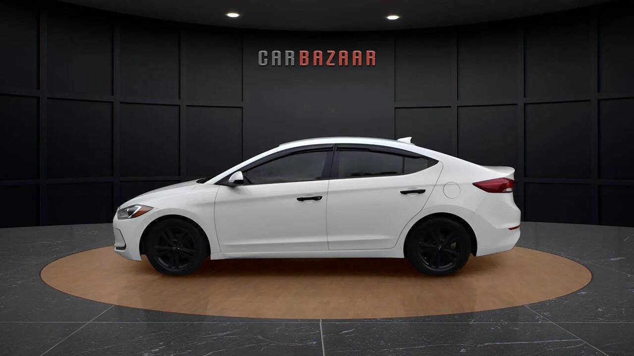Used 2017 Hyundai Elantra SE image 3