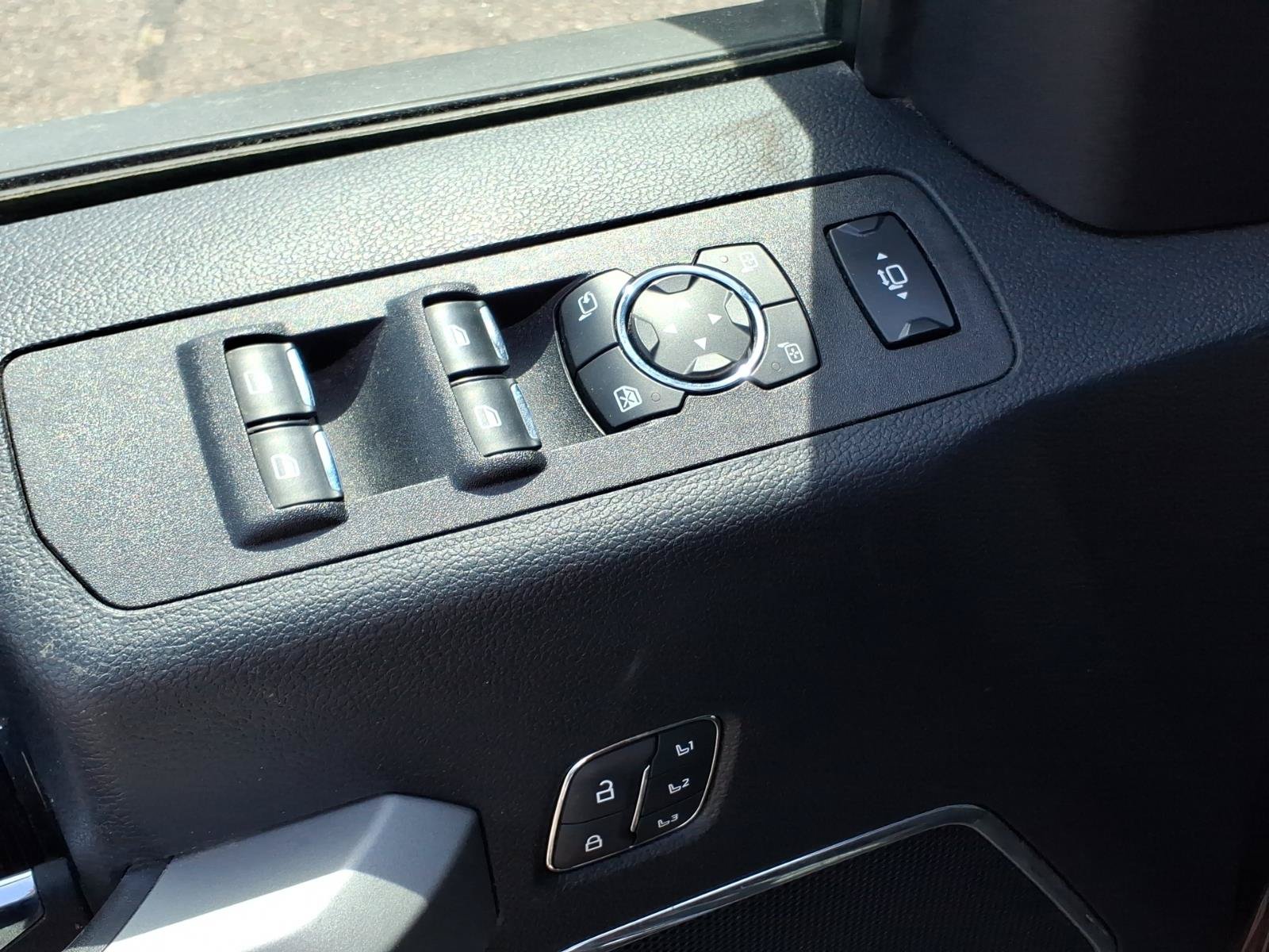 Used 2021 Ford F350 4x4 Crew Cab Super Duty image 16