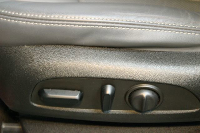 Used 2021 Buick Enclave Essence image 21