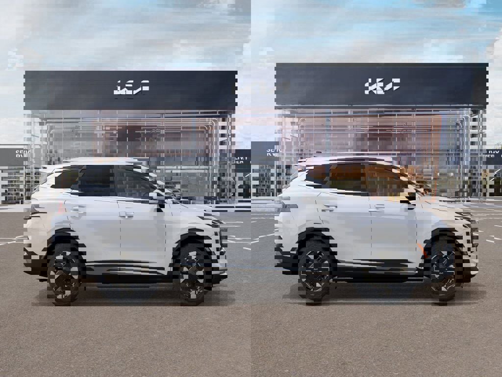 New 2026 Kia Sportage LX image 7