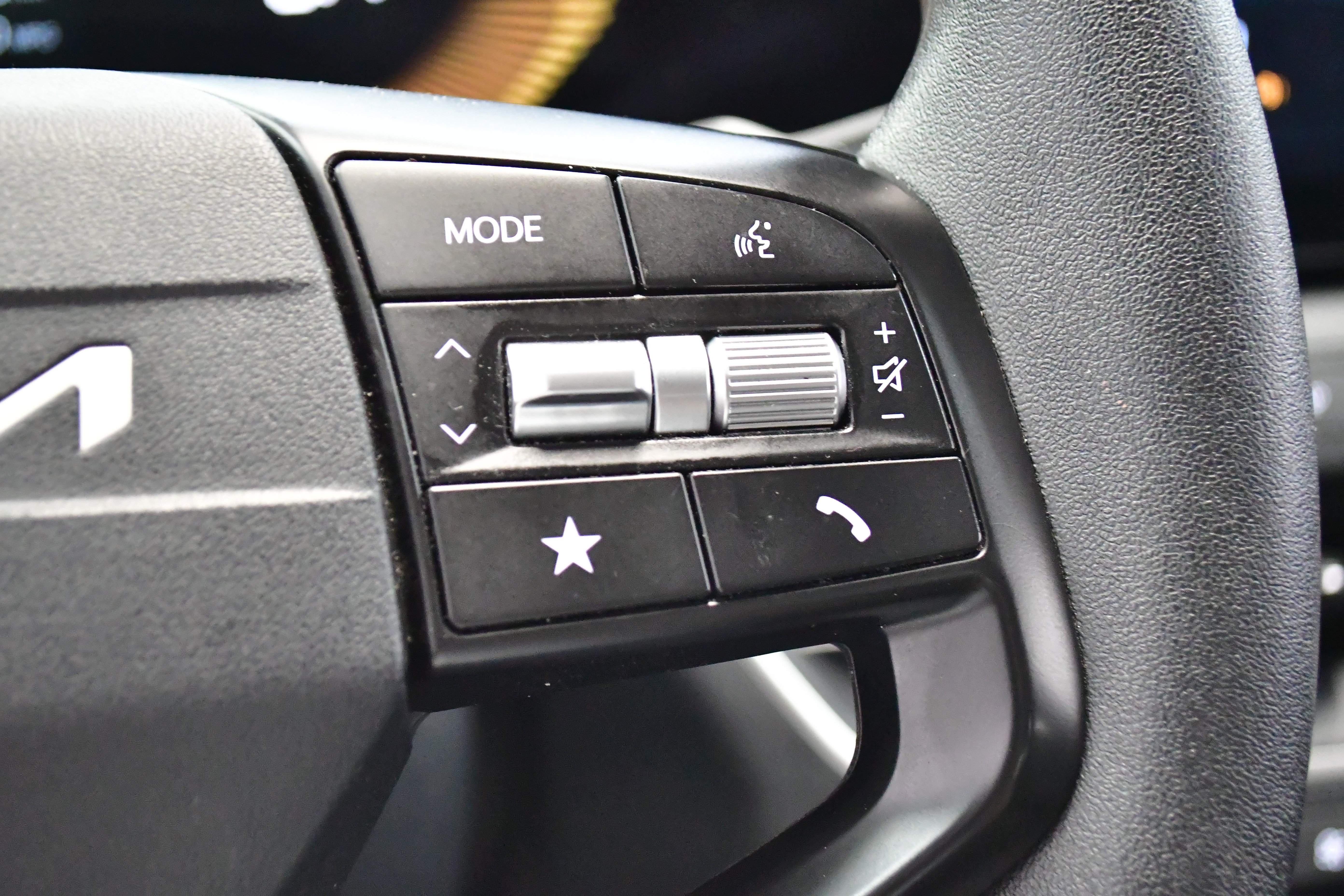 Used 2025 Kia K4 FWD image 22