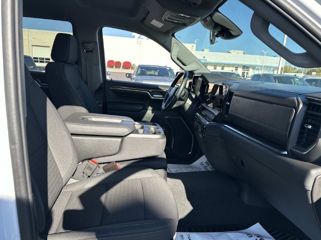 Certified 2024 Chevrolet Silverado 1500 LT AWD/4WD image 25