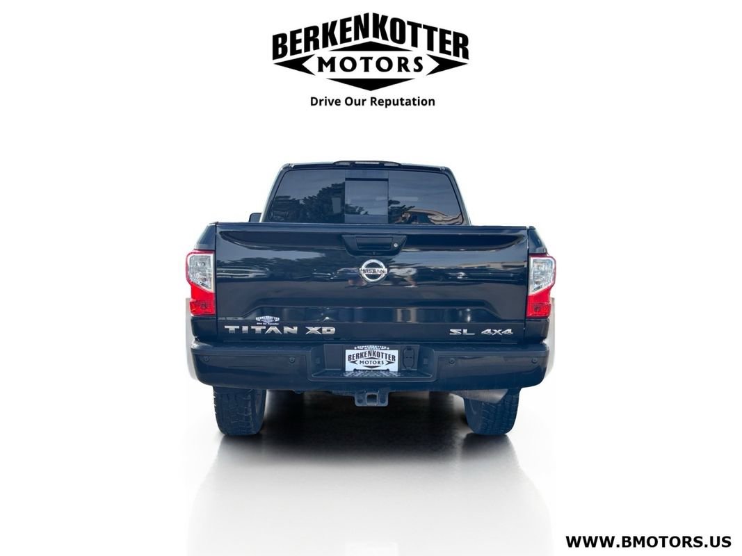 Used 2016 Nissan Titan SL image 4