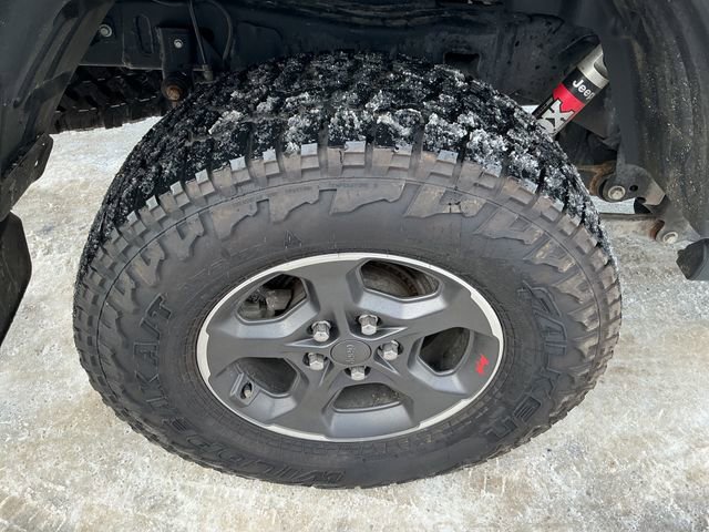 Used 2020 Jeep Gladiator Rubicon w/ LED Lighting Group AWD/4WD image 18