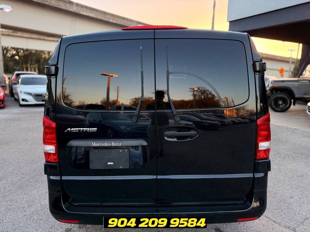 Used 2018 Mercedes-Benz Metris Passenger image 5