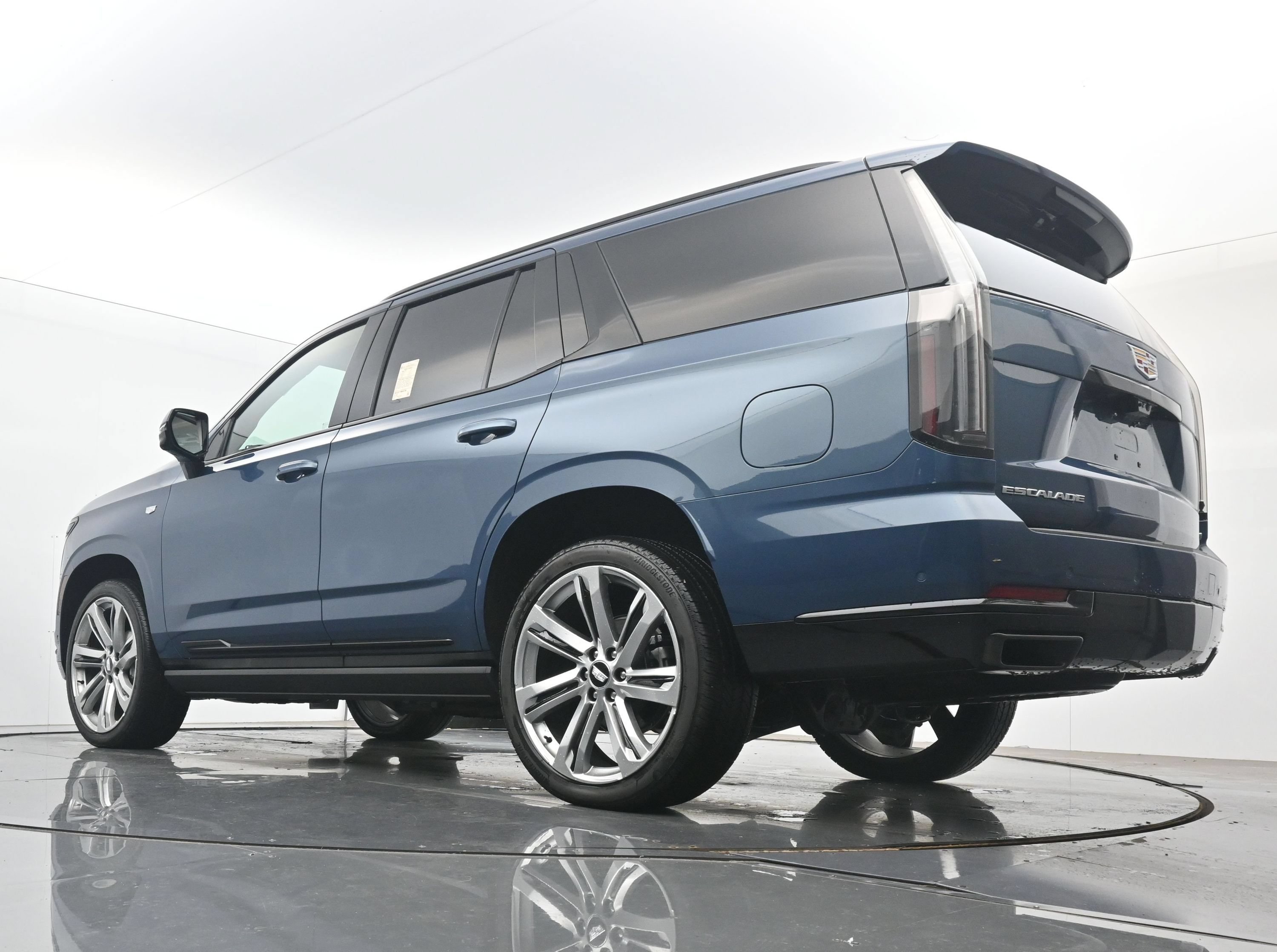 New 2026 Cadillac Escalade Platinum Sport AWD/4WD image 17