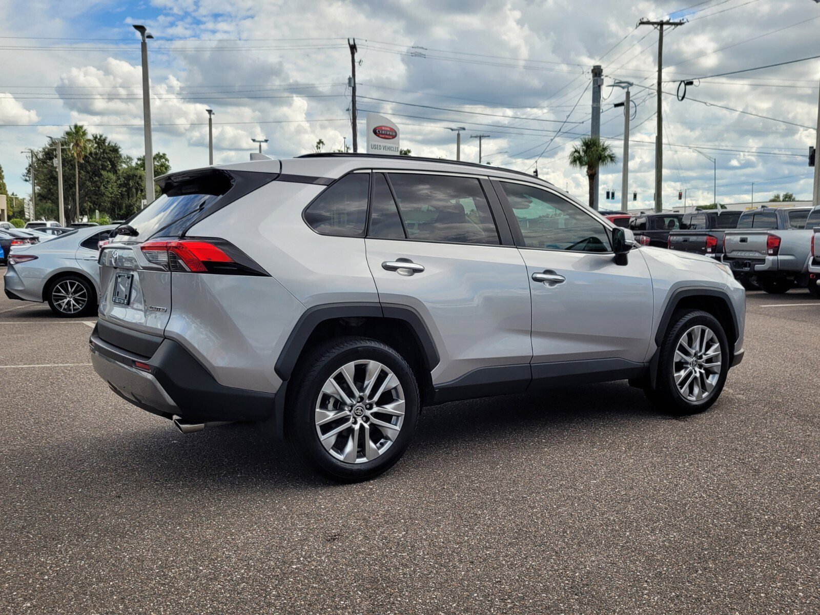 Used 2024 Toyota RAV4 Limited image 6
