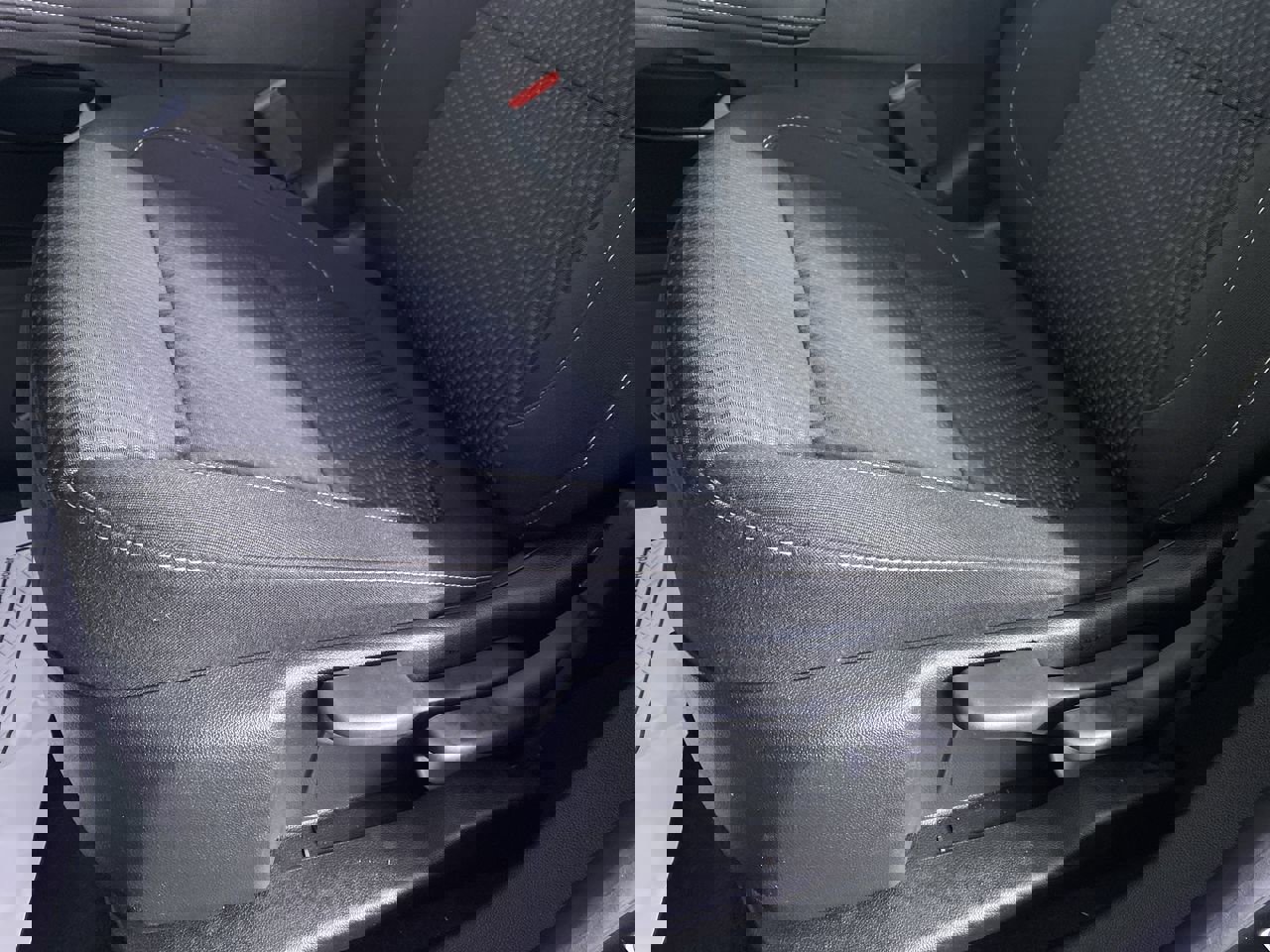 Certified 2020 GMC Acadia SLE image 9