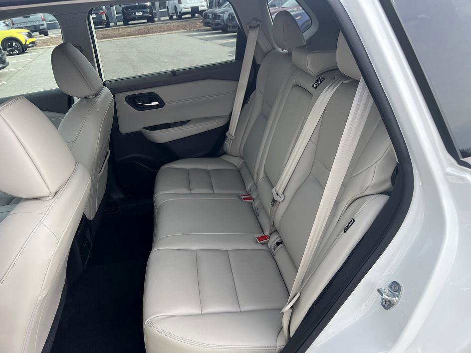 Certified 2023 Nissan Rogue SL w/ SL Premium Package image 15