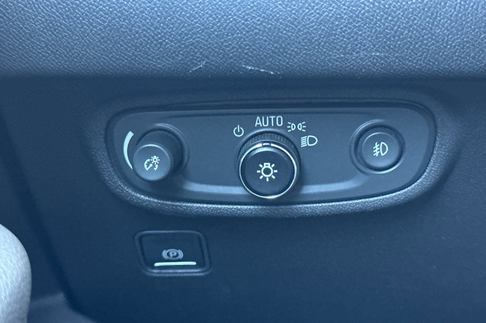 Used 2023 GMC Terrain SLT image 43