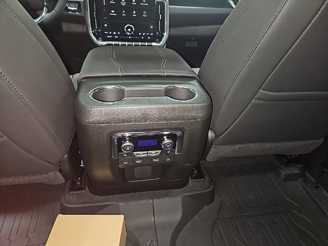 New 2026 GMC Yukon Elevation image 21