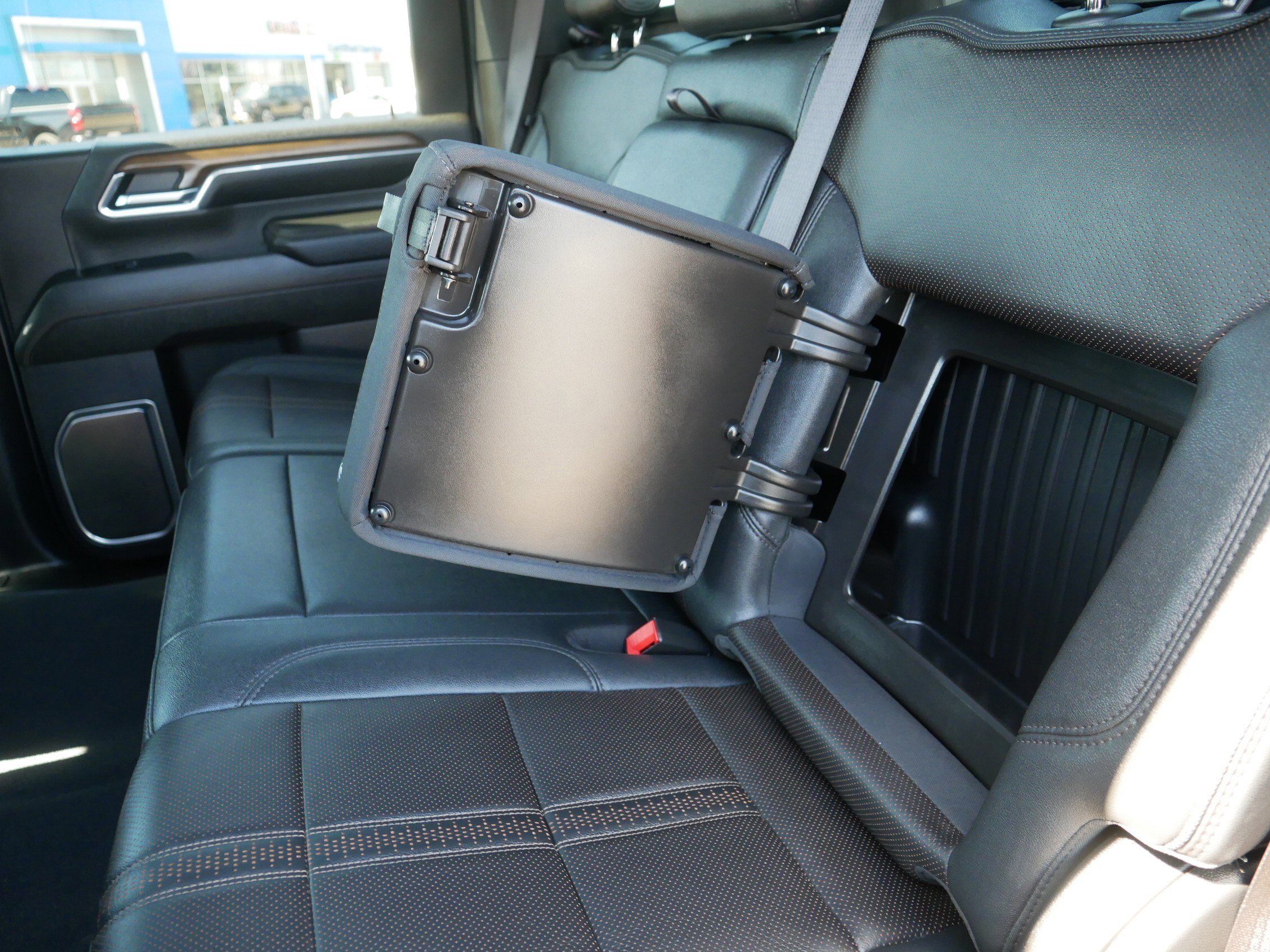 Used 2024 Chevrolet Silverado 2500 High Country w/ Technology Package AWD/4WD image 36