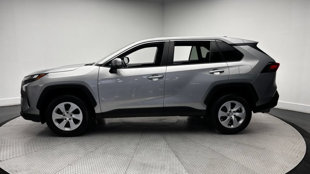 Used 2025 Toyota RAV4 LE FWD image 4