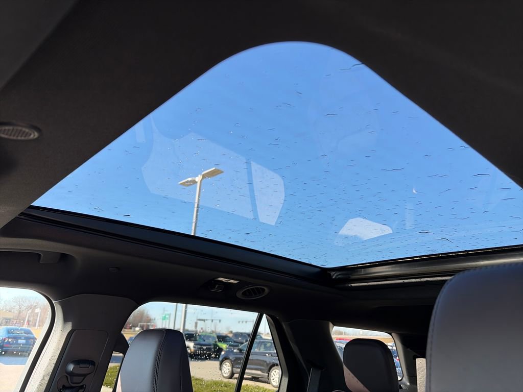 Used 2026 Ford Explorer Platinum w/ LUX Leather Package image 29