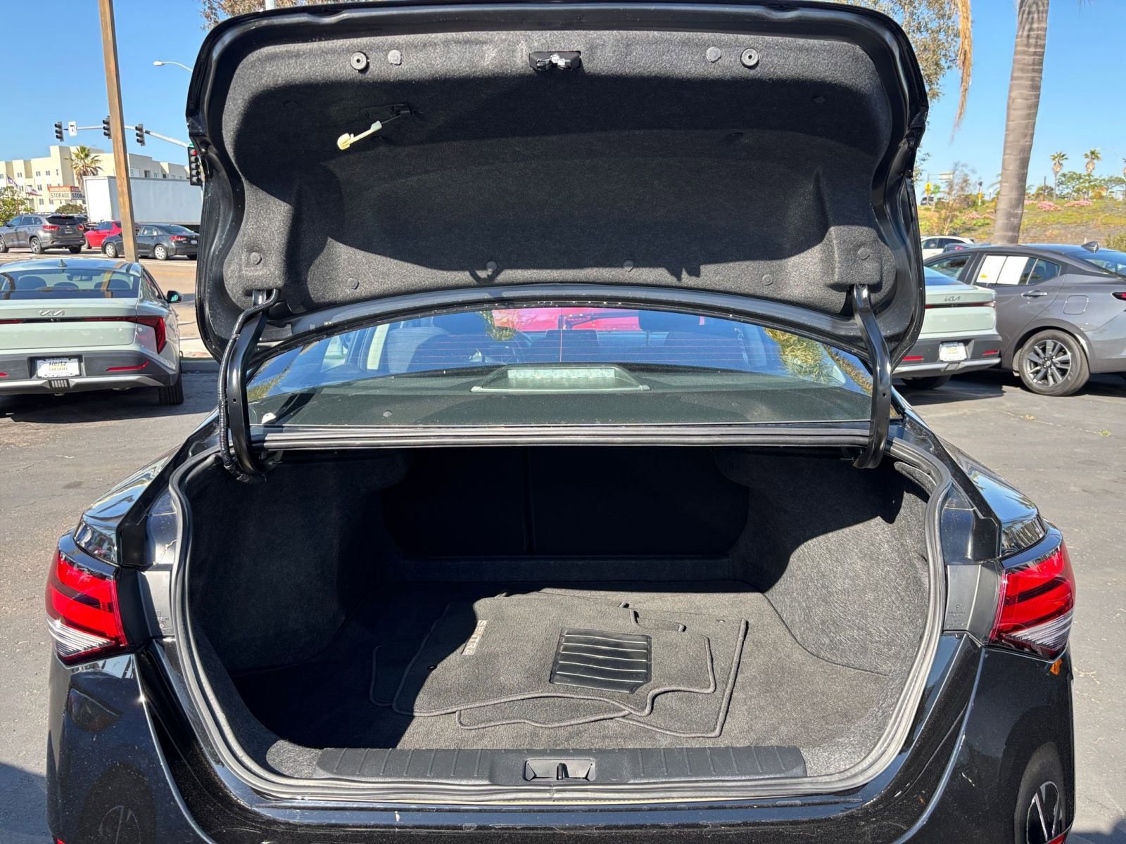 Used 2025 Nissan Sentra SV FWD image 29