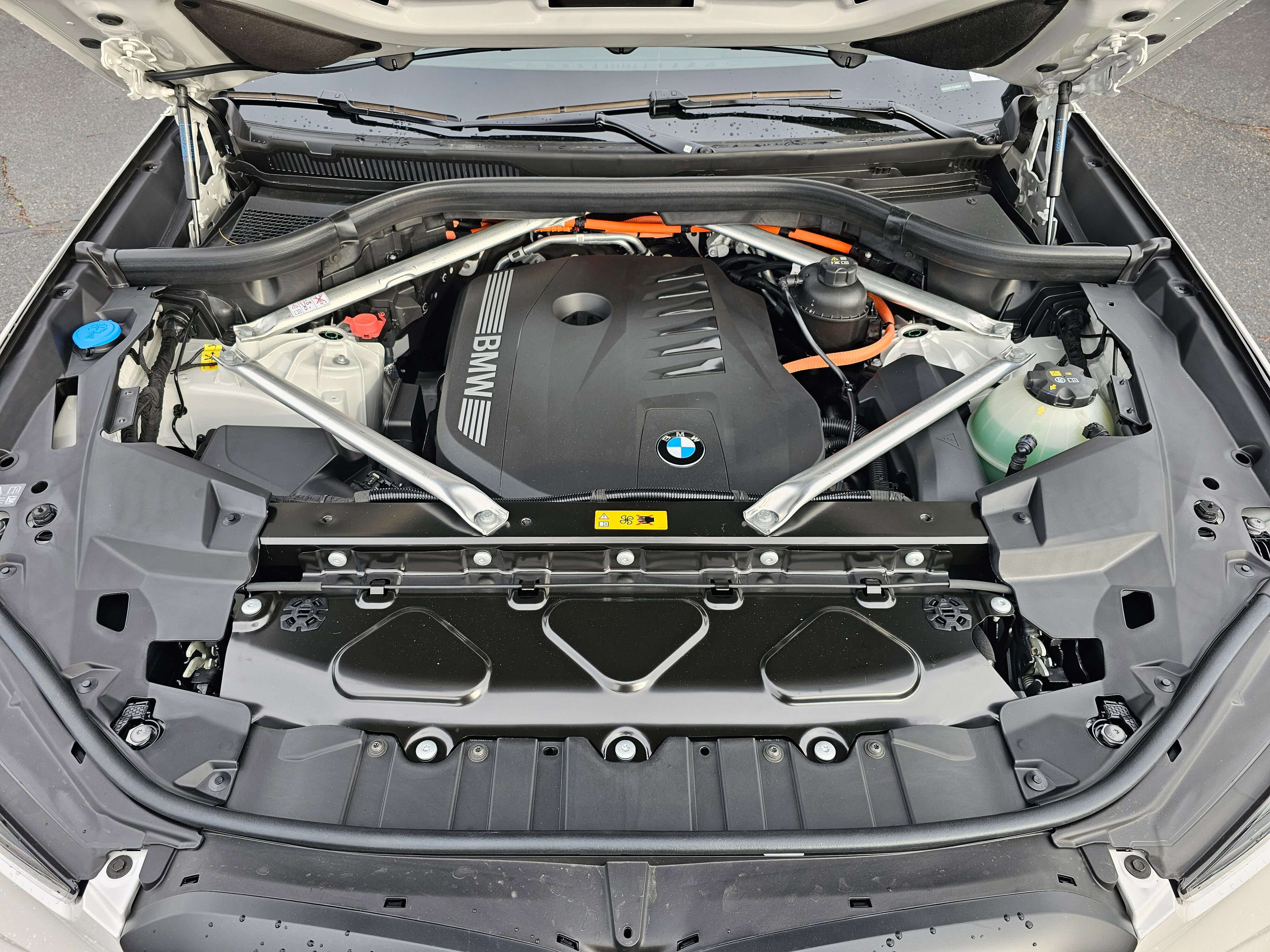 New 2026 BMW X5 xDrive50e w/ M Sport Package image 9