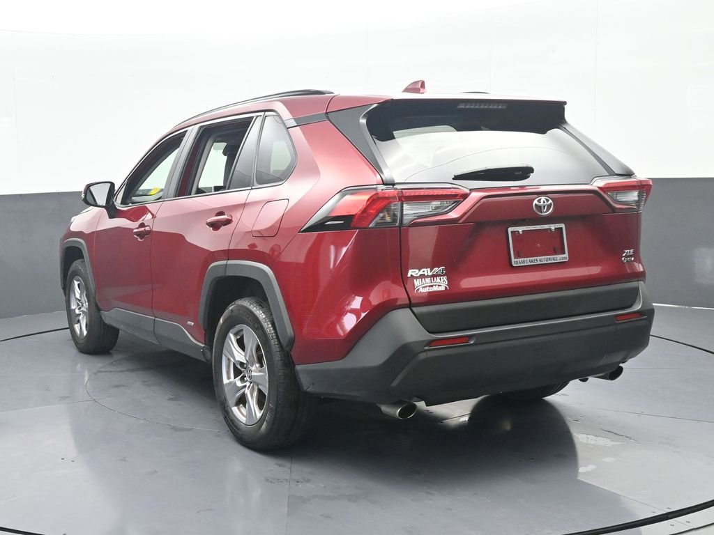 Used 2025 Toyota RAV4 XLE image 4
