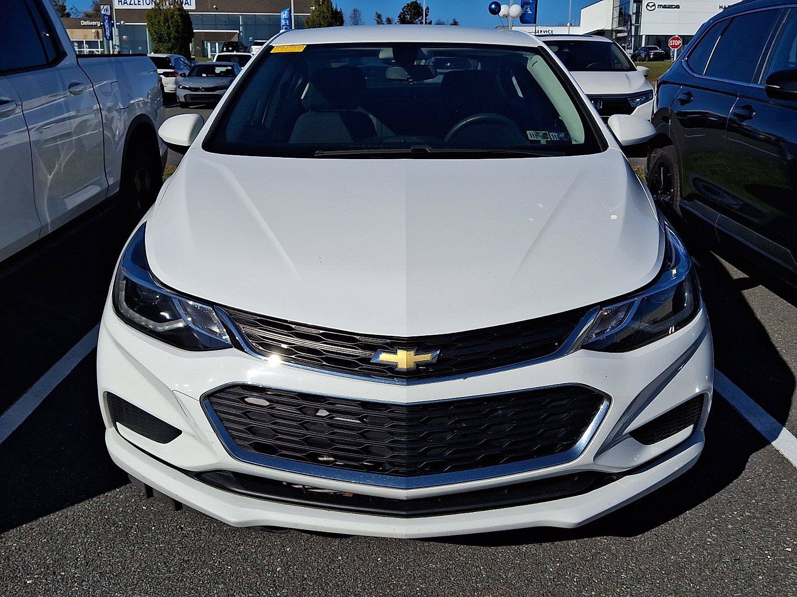 Used 2018 Chevrolet Cruze LT FWD image 2