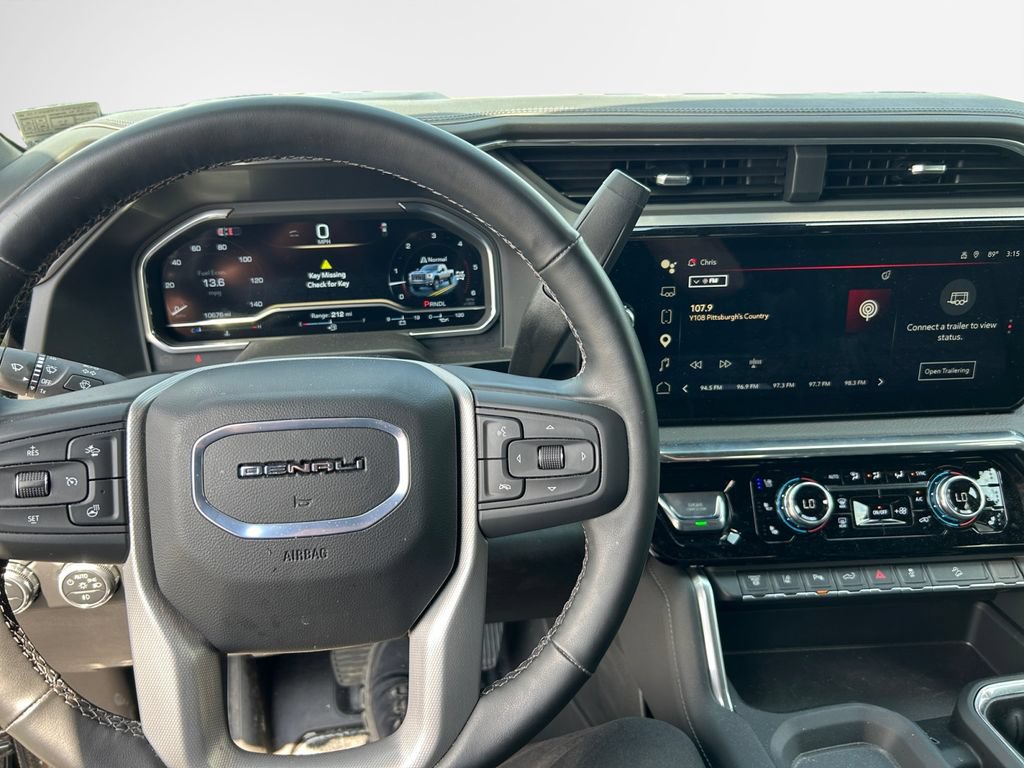 Used 2025 GMC Sierra 2500 Denali w/ Denali Reserve Package AWD/4WD image 16