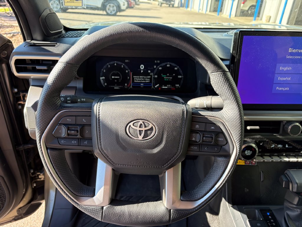 Used 2024 Toyota Tacoma TRD Off-Road w/ TRD Off Road Premium Package AWD/4WD image 19