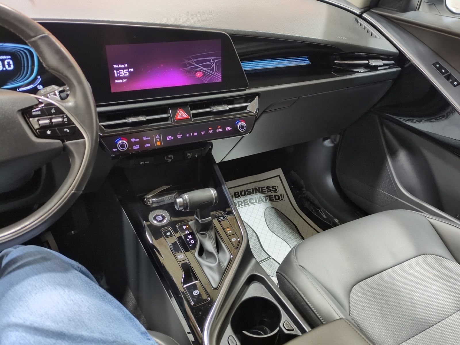 Certified 2024 Kia Niro EX FWD image 25