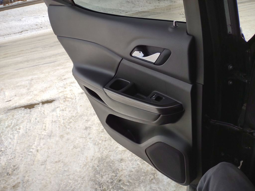 Used 2019 GMC Acadia SLT image 16