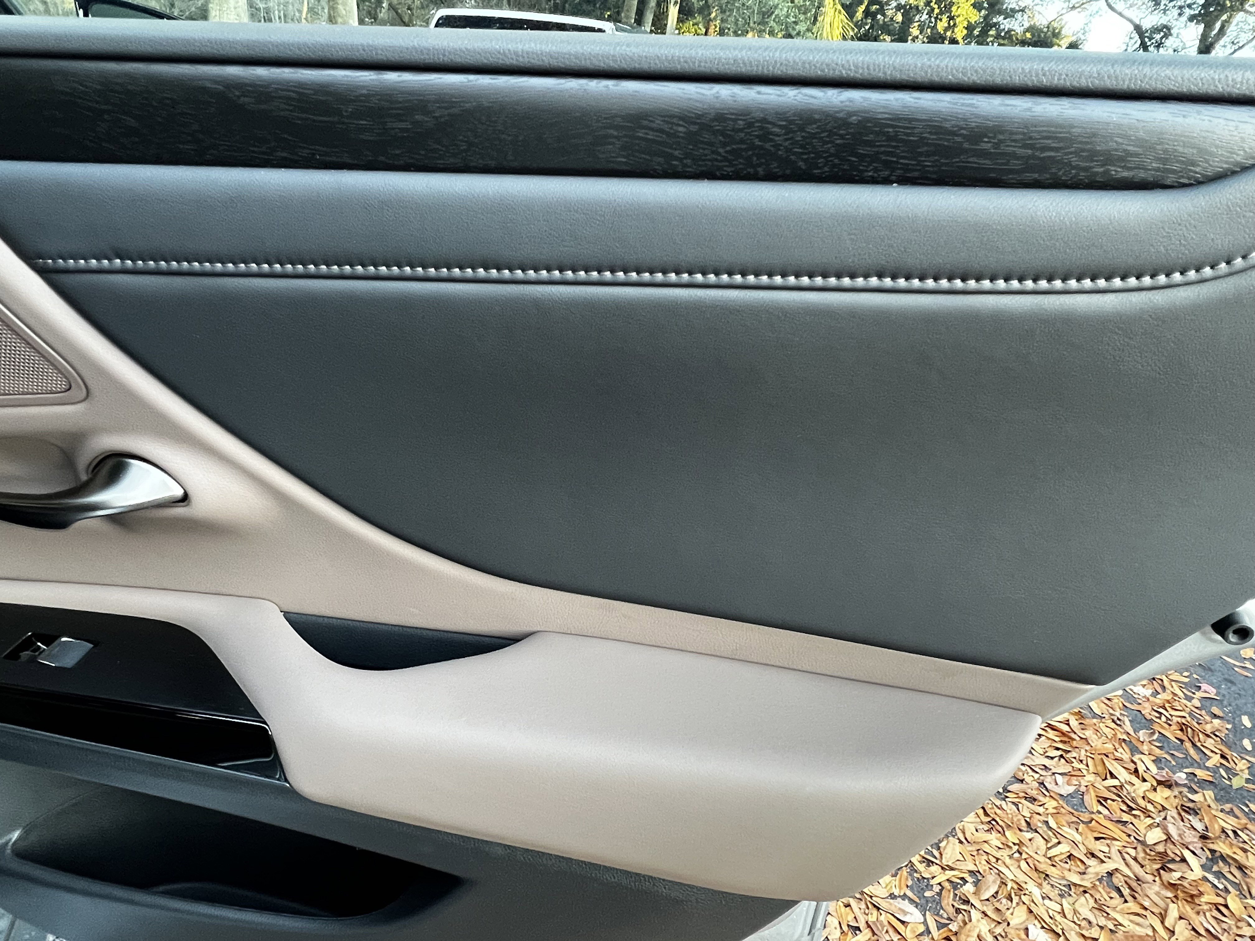 Used 2024 Lexus ES 350 w/ Premium Package image 38